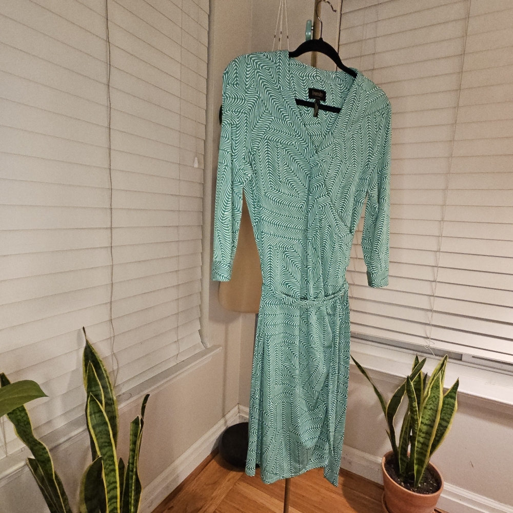 Laundry By Shelli Segal Cream  & Green  Cross Over Dress
